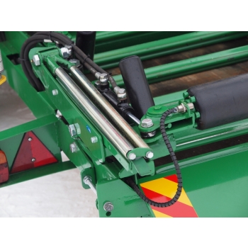 Prasa z owijarką AGRONIC MR 820 MultiBaler